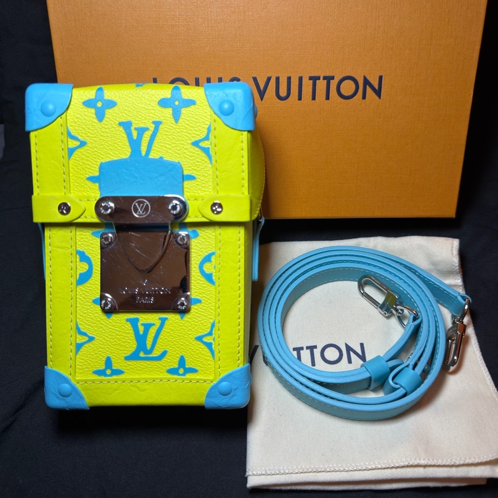 Louis Vuitton Monogram playgrounds Verticals Trunk wearable Wallet